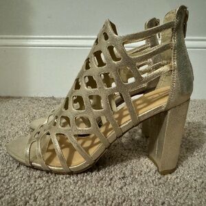 Pretty Material Girl size 7.5 gold caged bootie sandals Mcadence style new
